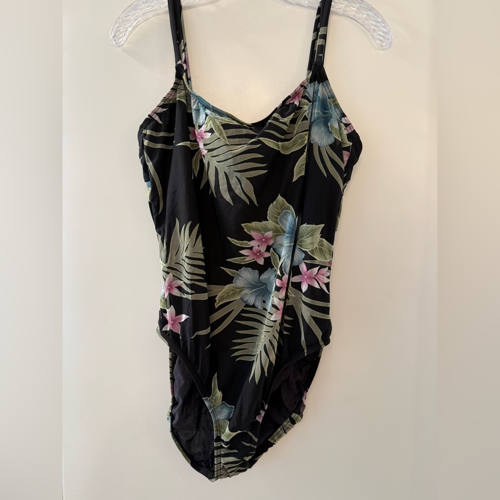 Tommy Bahama Black Tropical Floral One-Piece Swimsuit to small for me